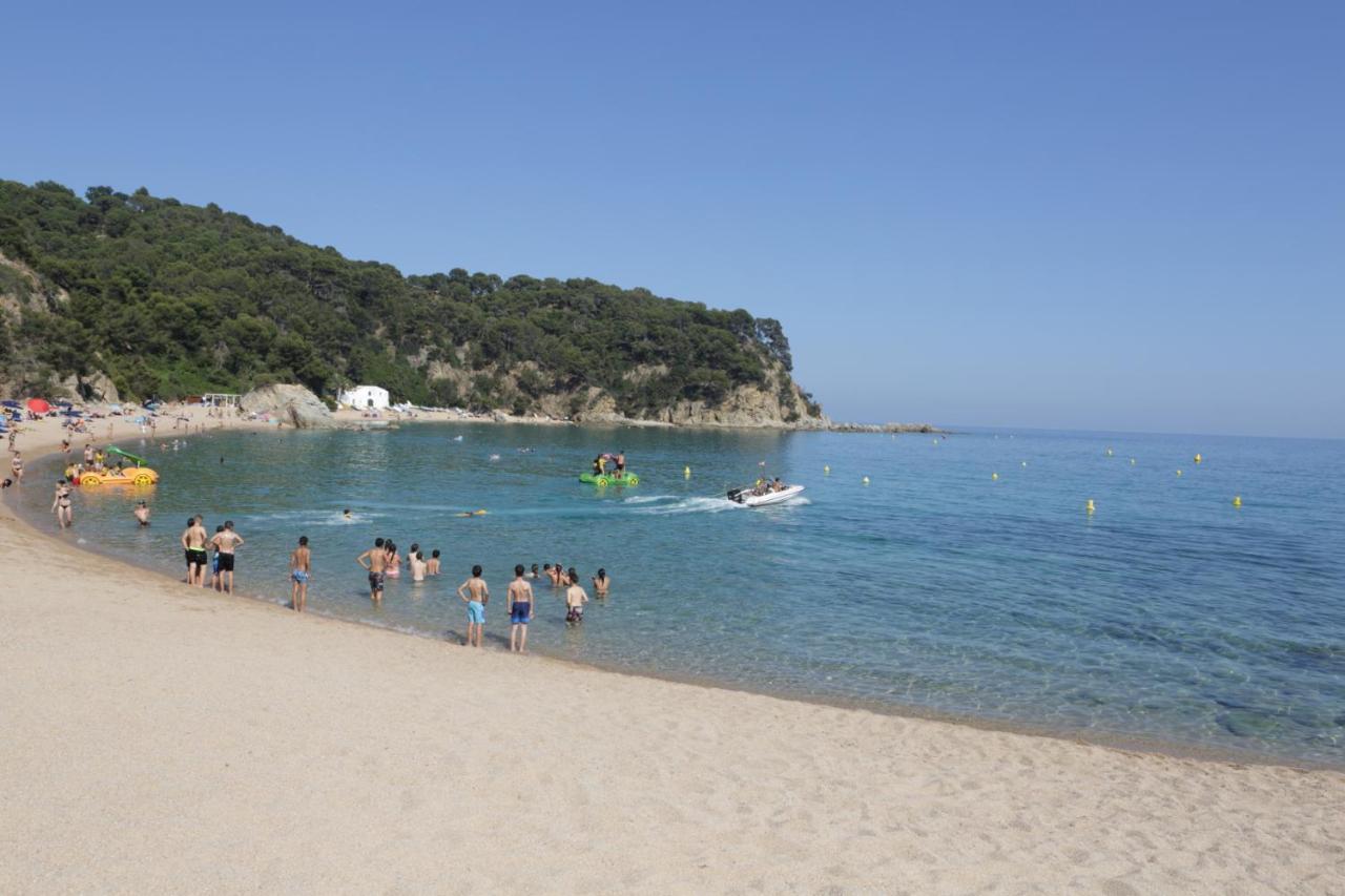 Happy Camp Mobile Homes In Camping Senia Cala Canyelles Льорет-де-Мар Экстерьер фото