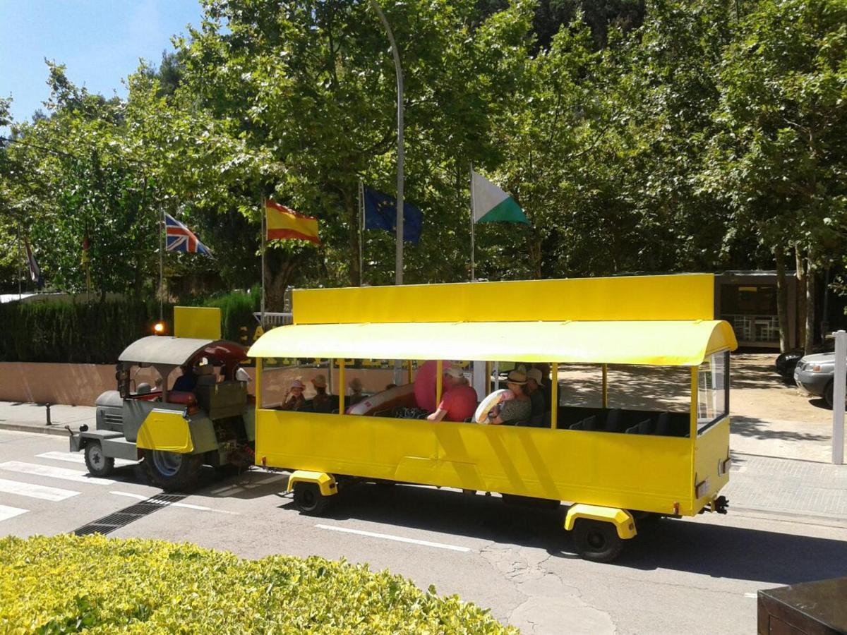 Happy Camp Mobile Homes In Camping Senia Cala Canyelles Льорет-де-Мар Экстерьер фото